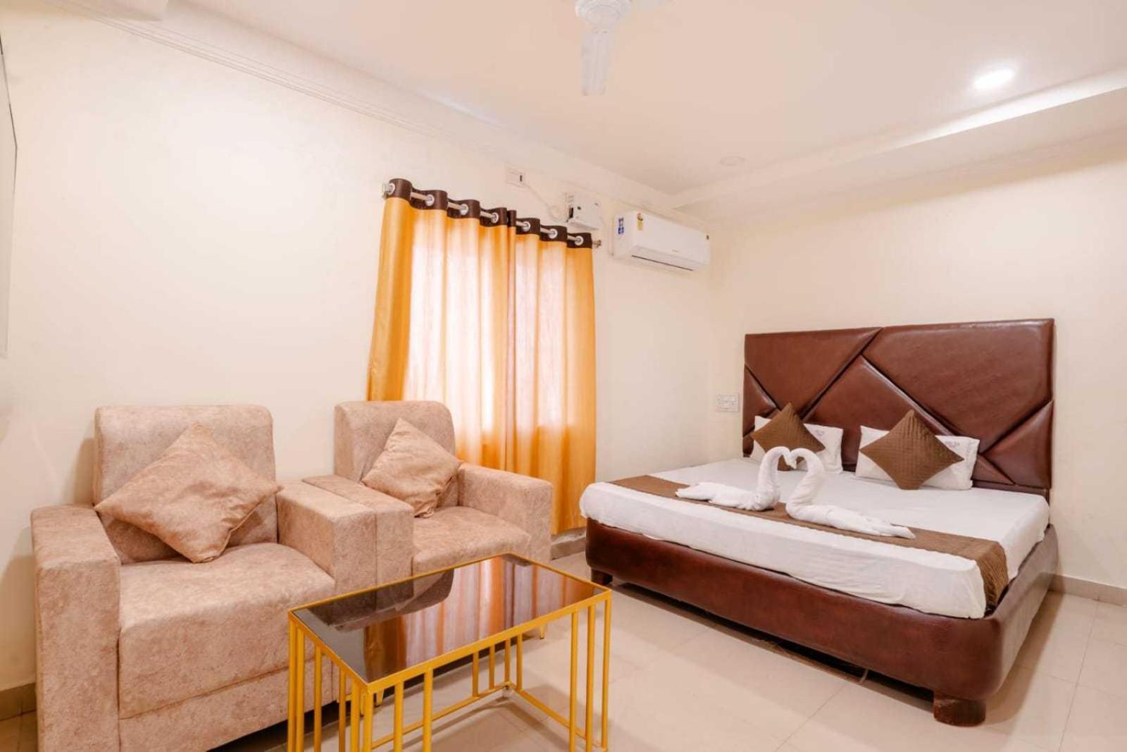 Готель Oyo Surya Teja Residency Khammam Екстер'єр фото